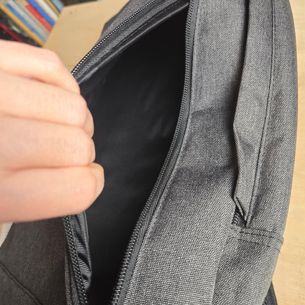 NWOT Acer laptop Backpack - Gray - Picture 3 of 5